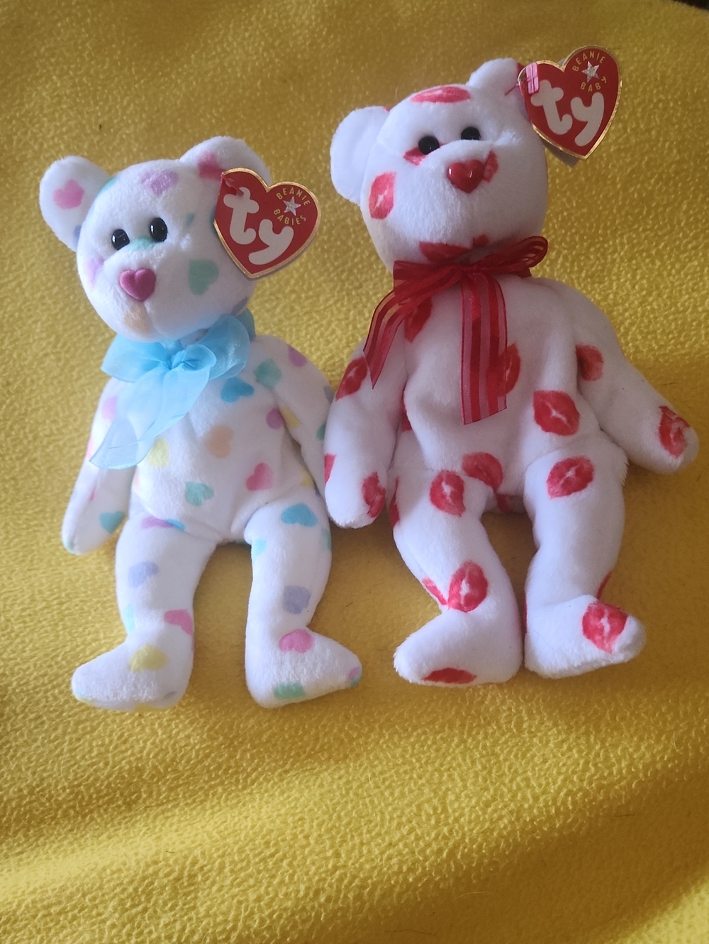 Valentine pair of TY Beanie Babies - Kissme & Smooch Very collectble